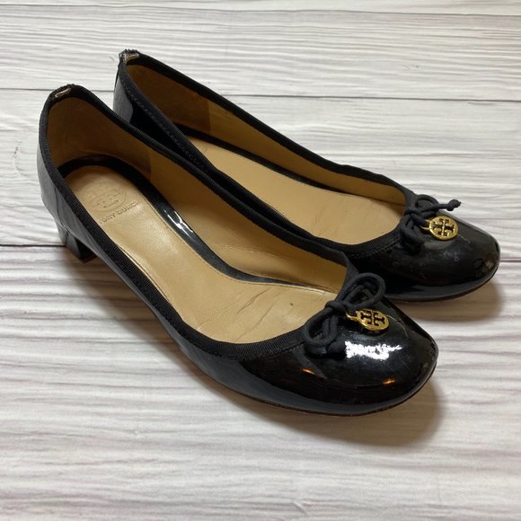 Tory Burch Black Chelsea Patent Leather Pumps Heel - Picture 3 of 16